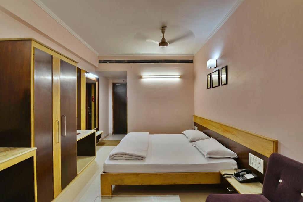 Jain'S Hotel Rajhans Bhopal Exteriör bild