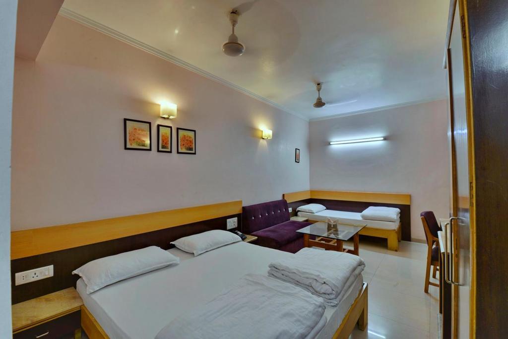 Jain'S Hotel Rajhans Bhopal Exteriör bild